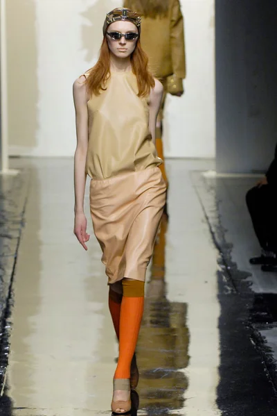 Look 15